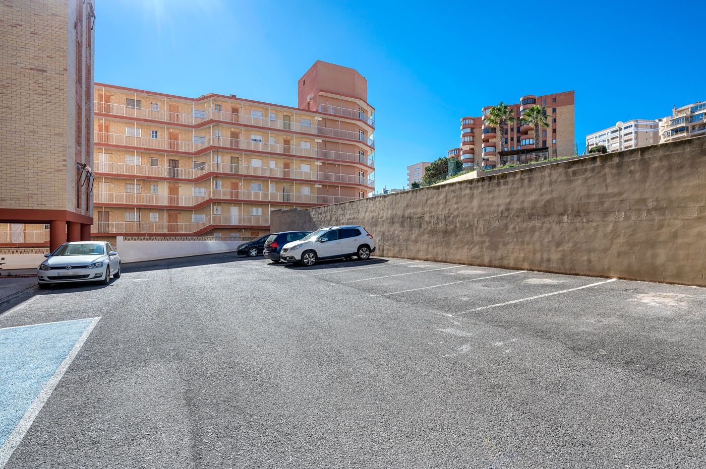 3 Bed, 1 Bath, ApartmentFor Sale, Arenales del Sol, Alicante