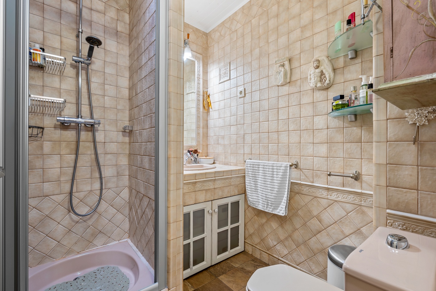 3 Bed, 2 Bath, ApartmentFor Sale, Torrevieja, Alicante