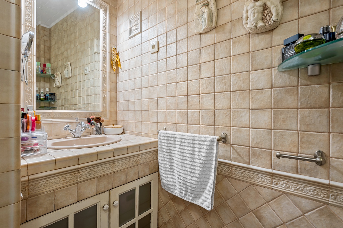 3 Bed, 2 Bath, ApartmentFor Sale, Torrevieja, Alicante