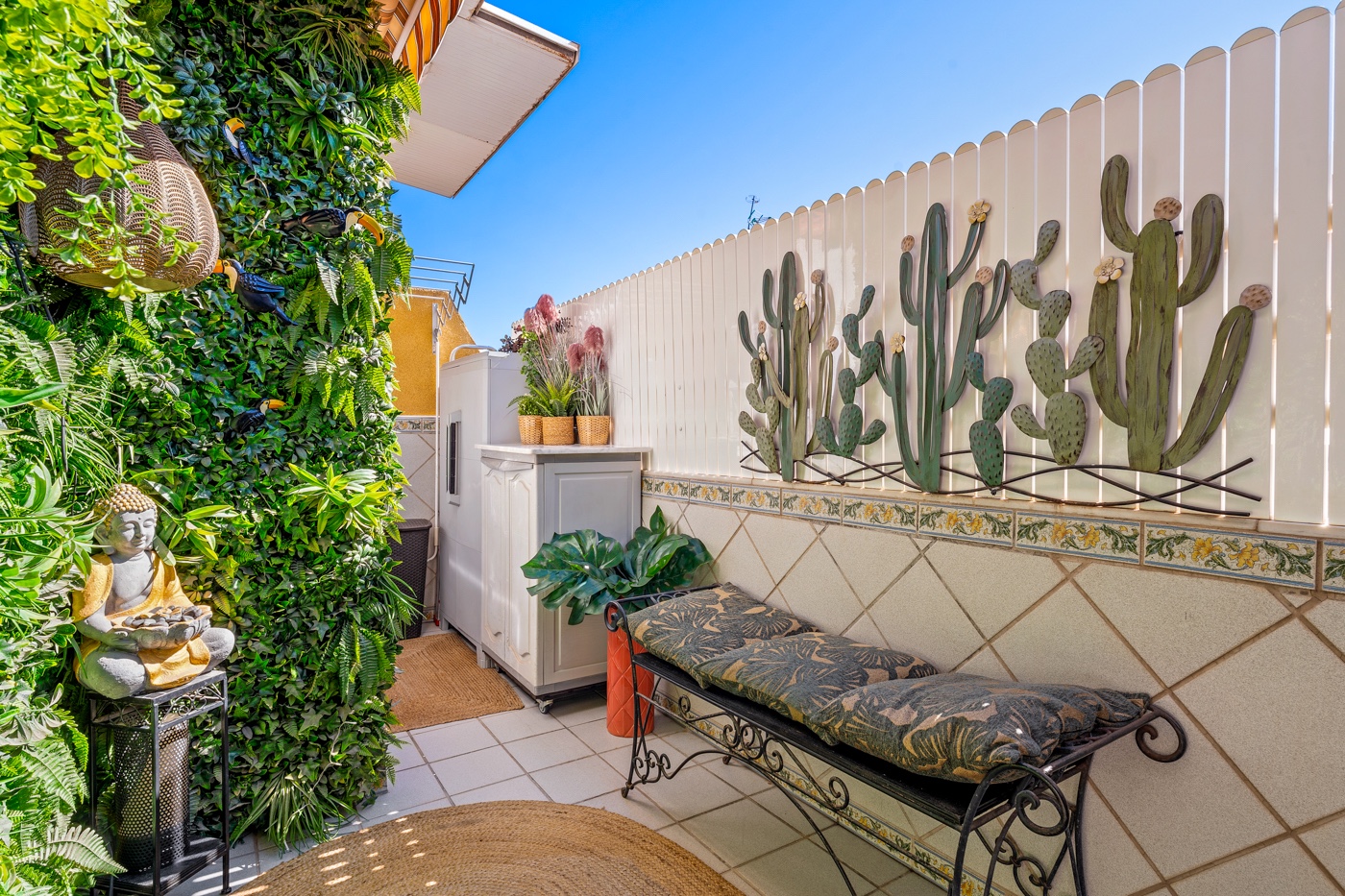 3 Bed, 2 Bath, ApartmentFor Sale, Torrevieja, Alicante