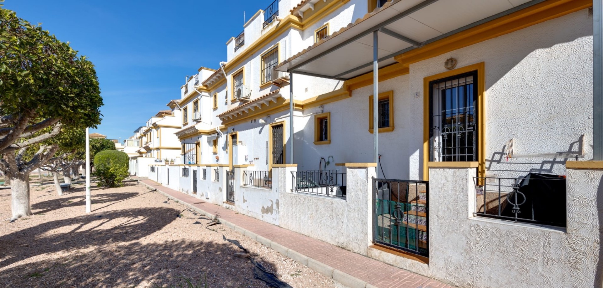 3 Bed, 2 Bath, HouseFor Sale, Torrevieja, Alicante