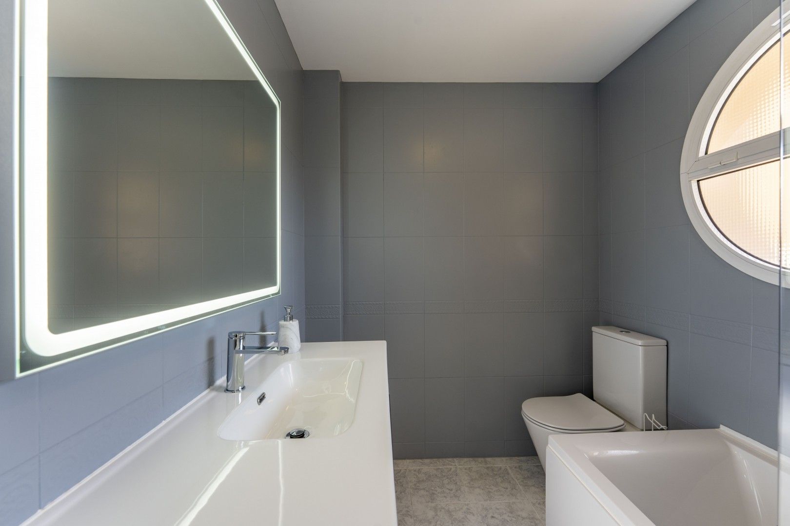 3 Bed, 3 Bath, HouseFor Sale, Marbella, Malaga