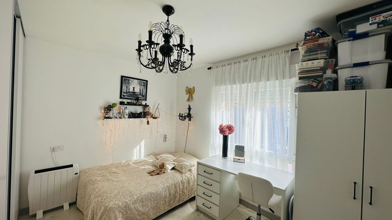 3 Bed, 1 Bath, ApartmentFor Sale, Alicante, Alicante