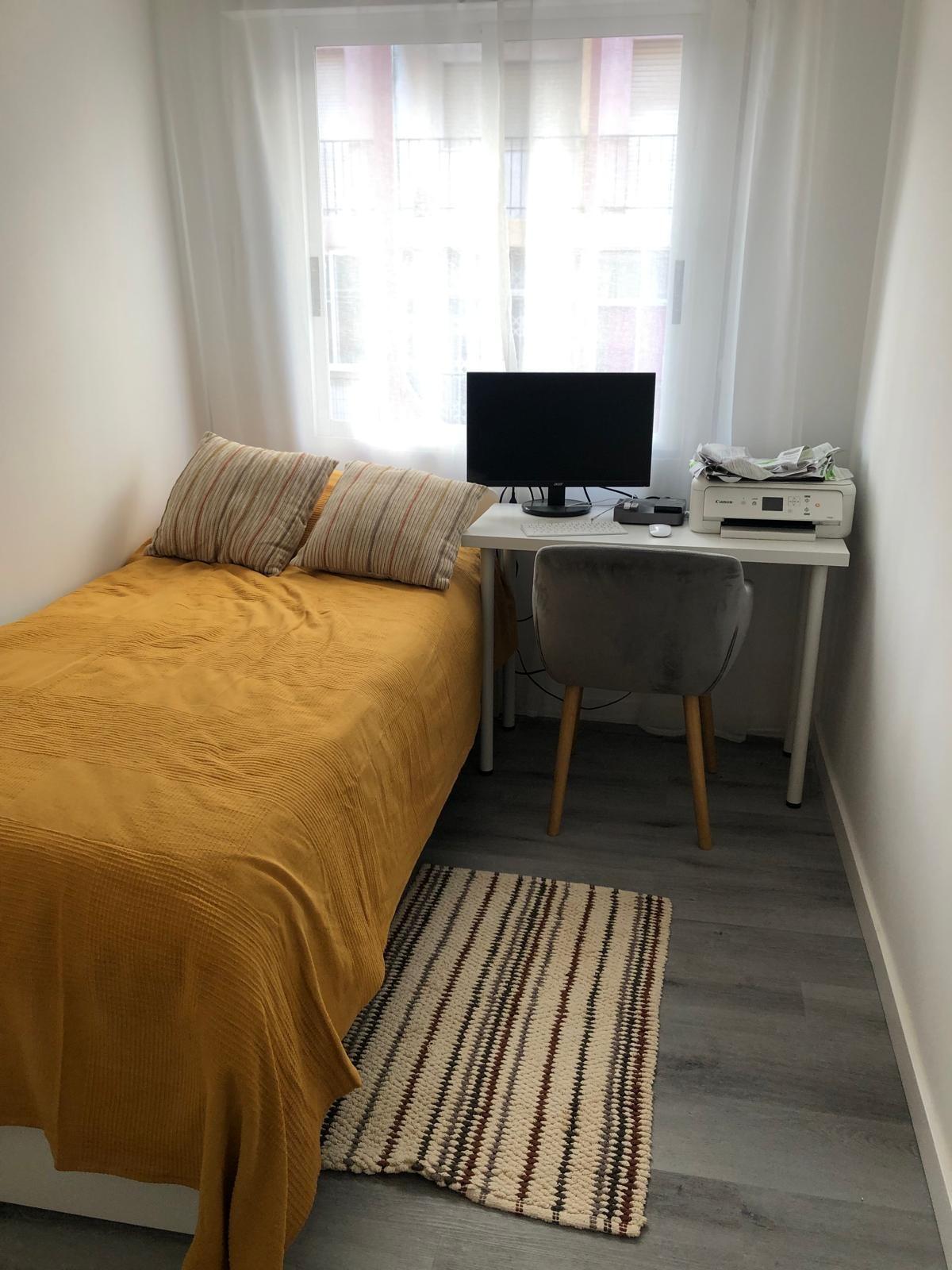 2 Bed, 1 Bath, ApartmentFor Sale, Torrevieja, Alicante