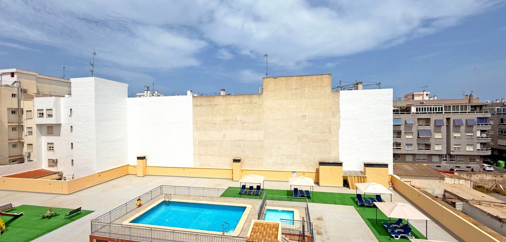 3 Bed, 2 Bath, ApartmentFor Sale, Torrevieja, Alicante