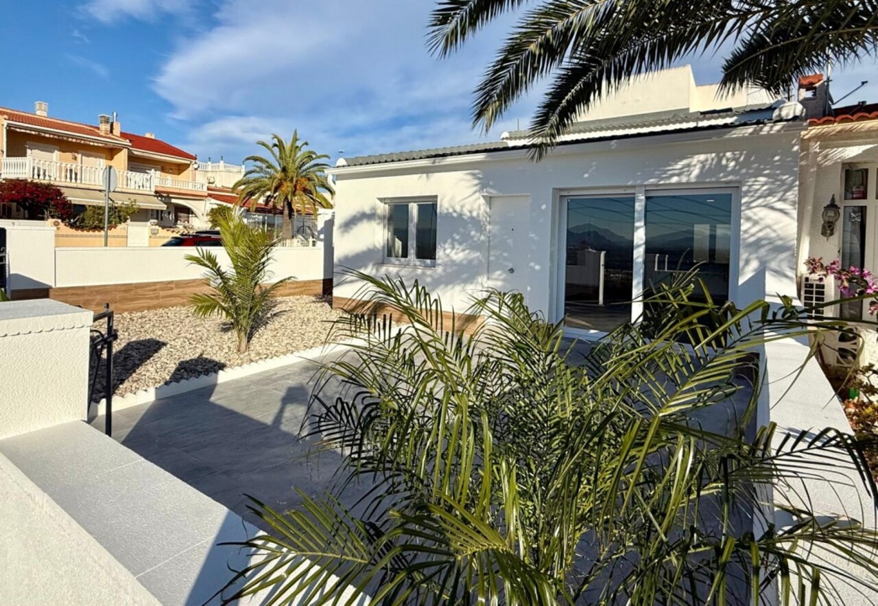 3 Bed, 1 Bath, HouseFor Sale, Ciudad Quesada, Alicante