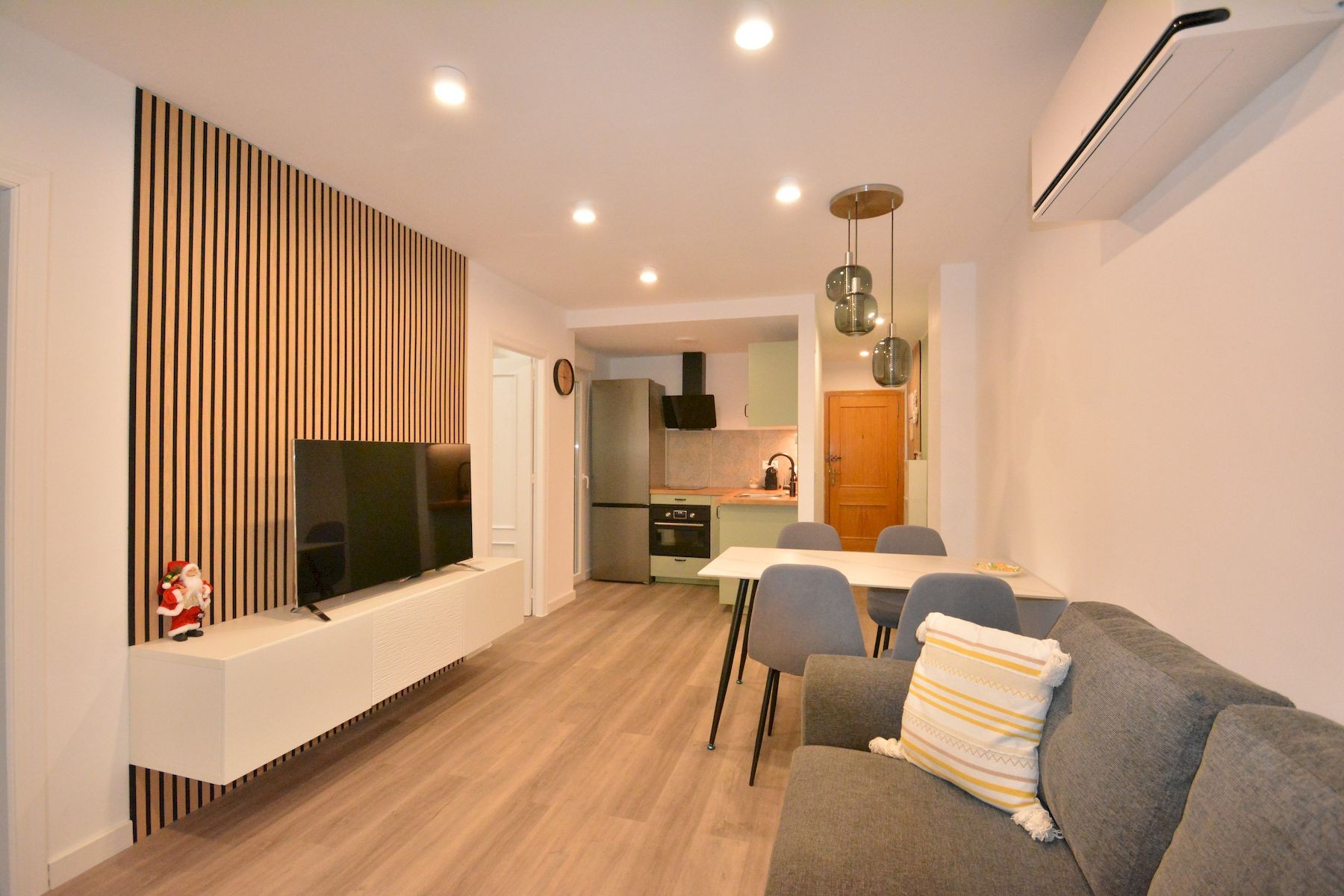 2 Bed, 1 Bath, ApartmentFor Sale, Torrevieja, Alicante