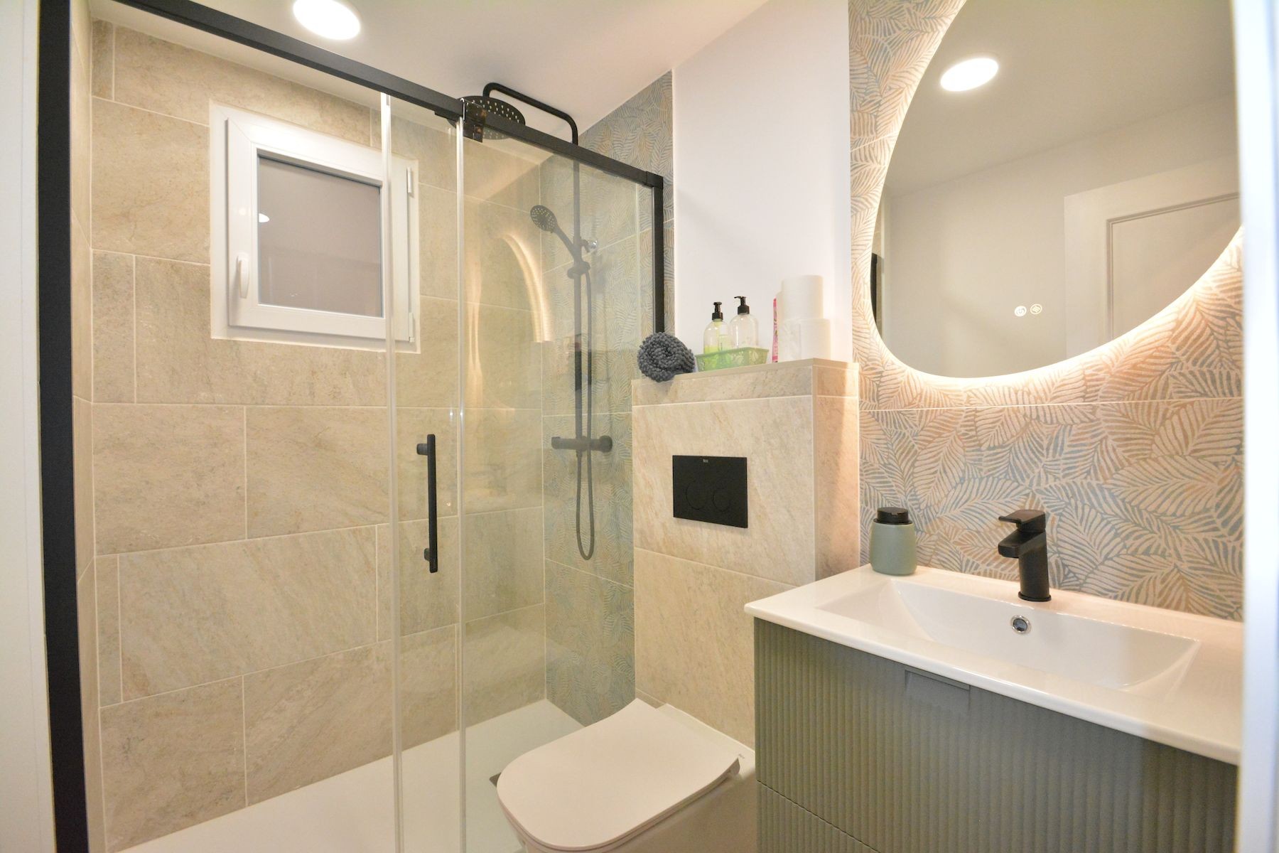 2 Bed, 1 Bath, ApartmentFor Sale, Torrevieja, Alicante