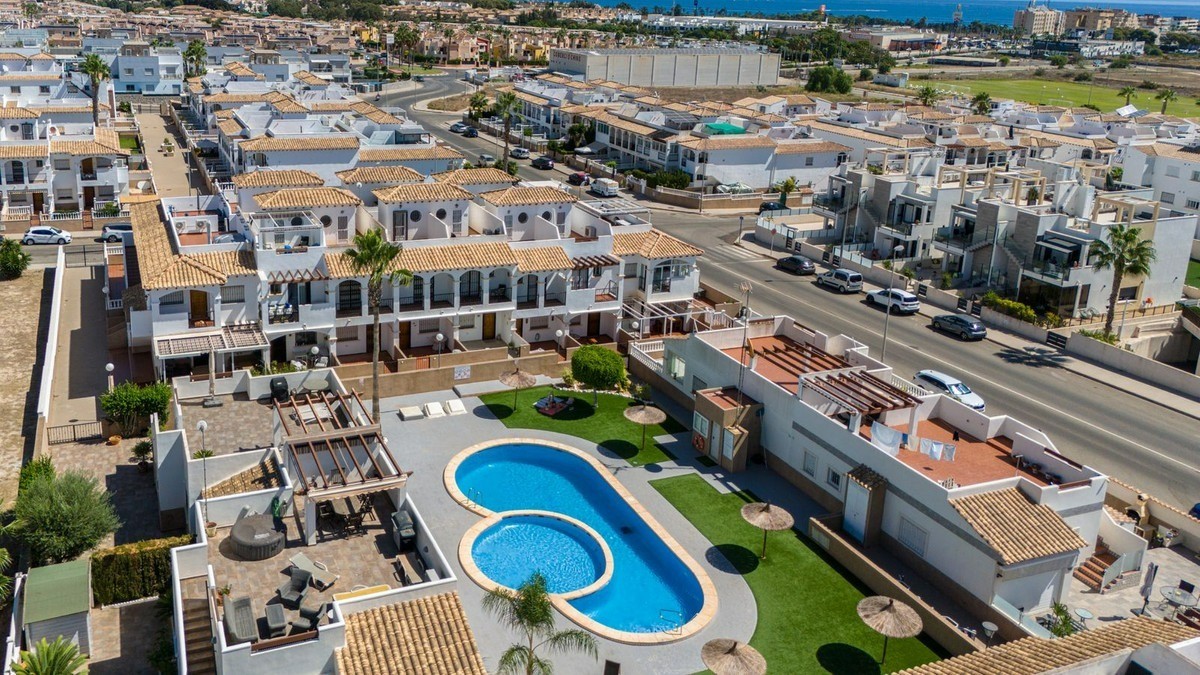 2 Bed, 2 Bath, HouseFor Sale, Orihuela Costa, Alicante