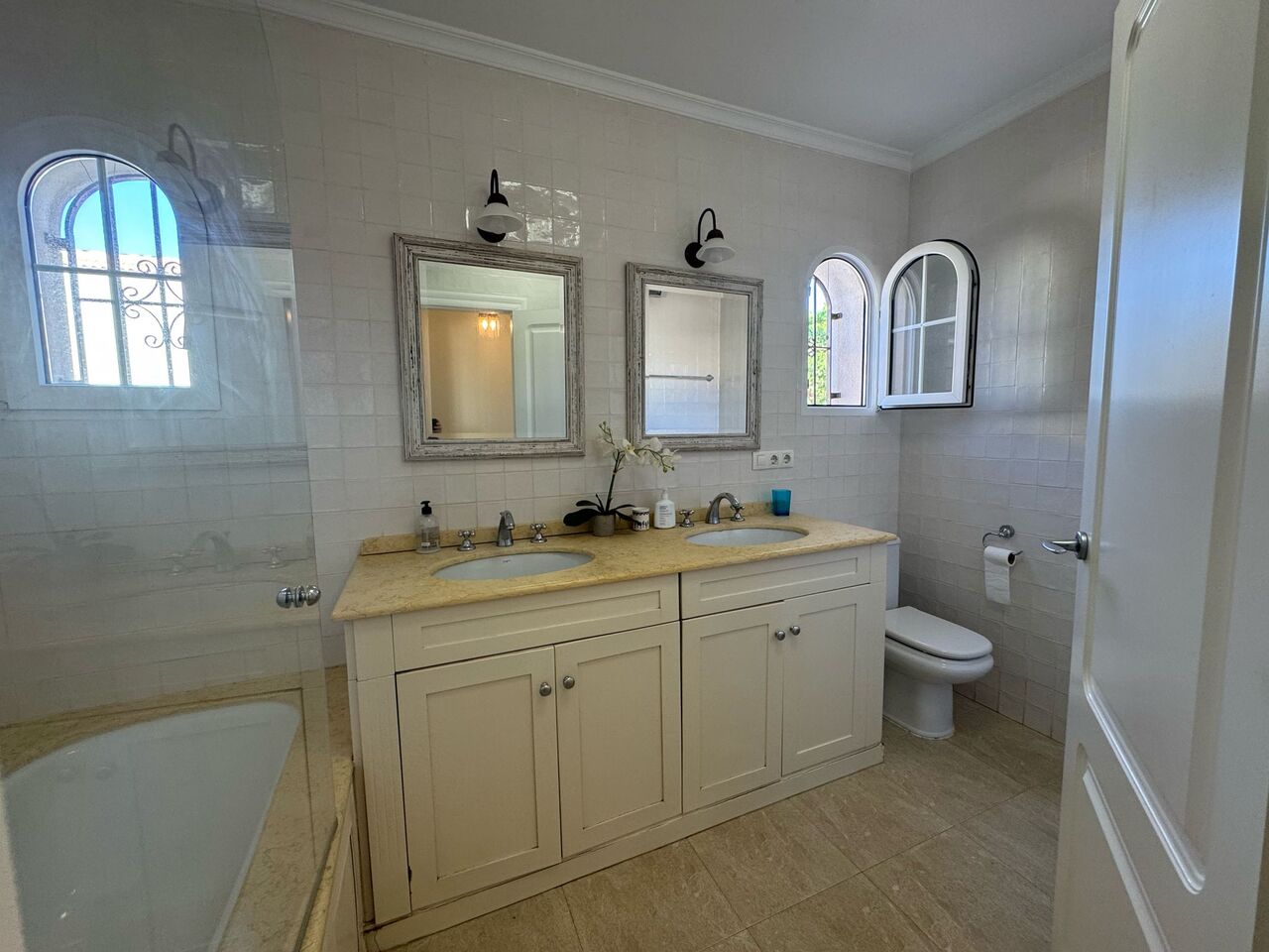 4 Bed, 5 Bath, HouseFor Sale, Playa Flamenca, Alicante