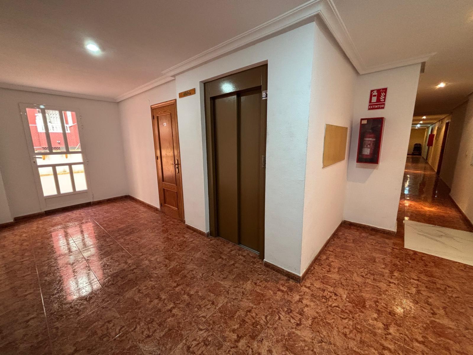 2 Bed, 1 Bath, ApartmentFor Sale, Torrevieja, Alicante