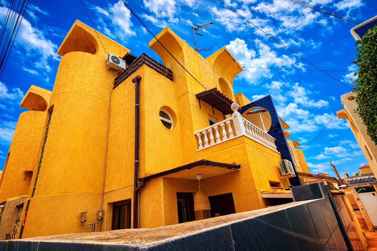 2 Bed, 1 Bath, HouseFor Sale, Torrevieja, Alicante