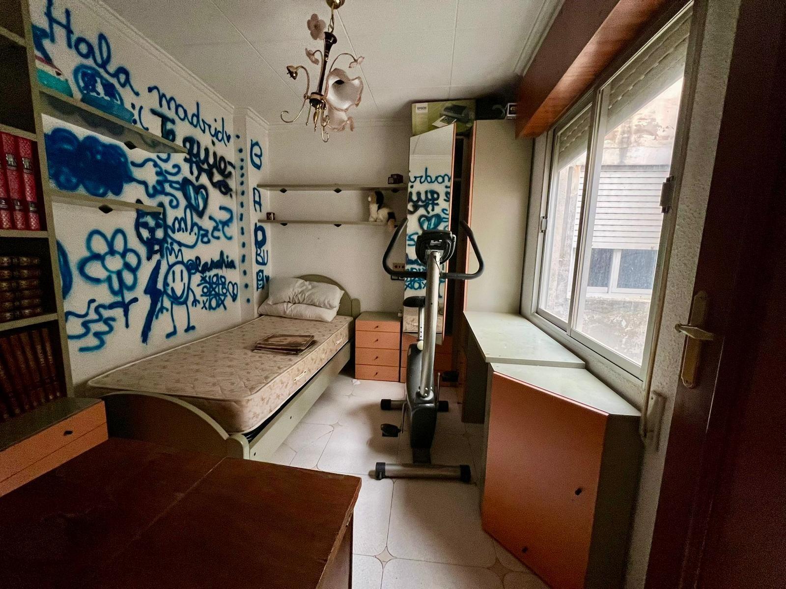 4 Bed, 2 Bath, ApartmentFor Sale, Torrevieja, Alicante