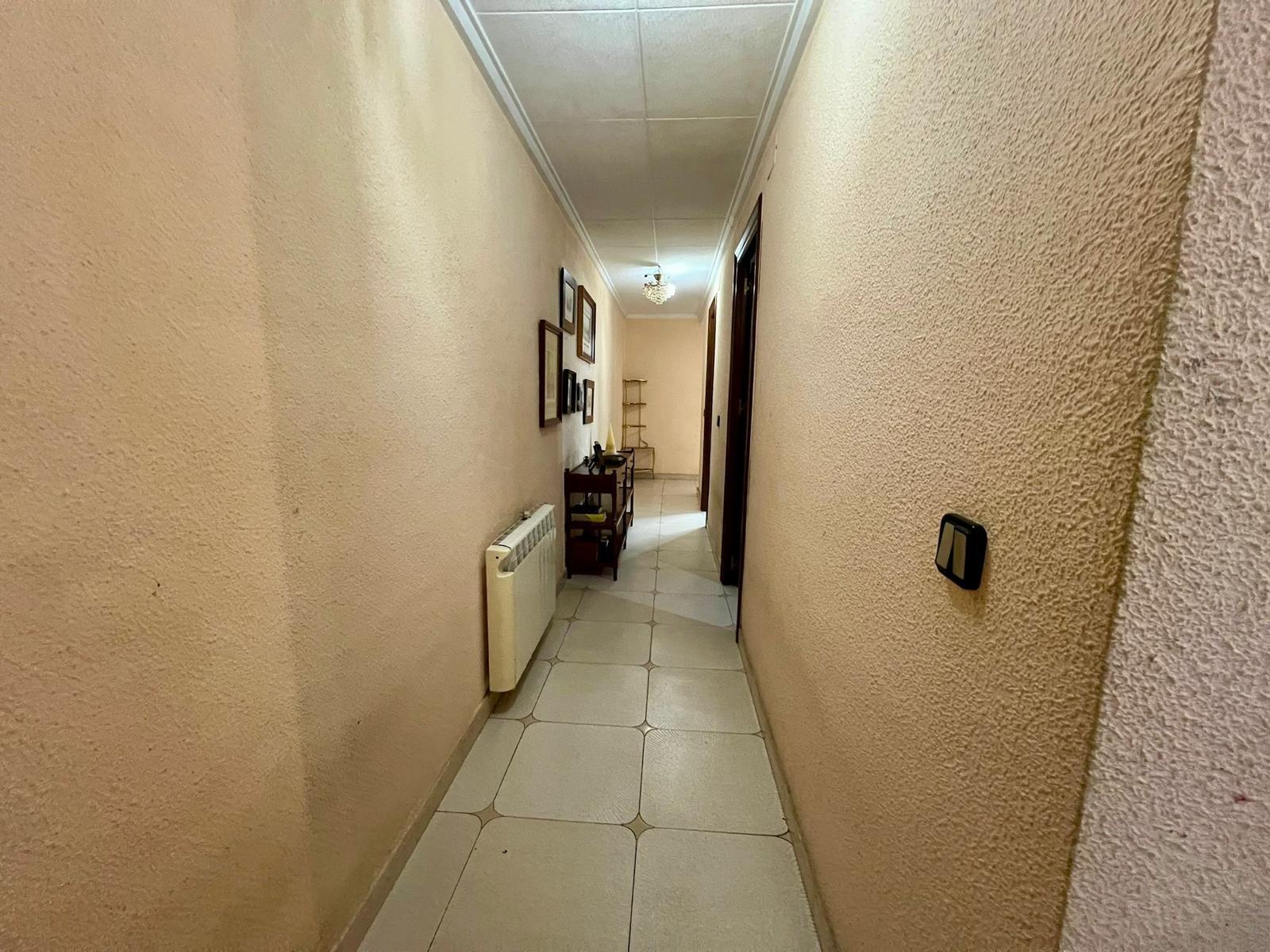 4 Bed, 2 Bath, ApartmentFor Sale, Torrevieja, Alicante