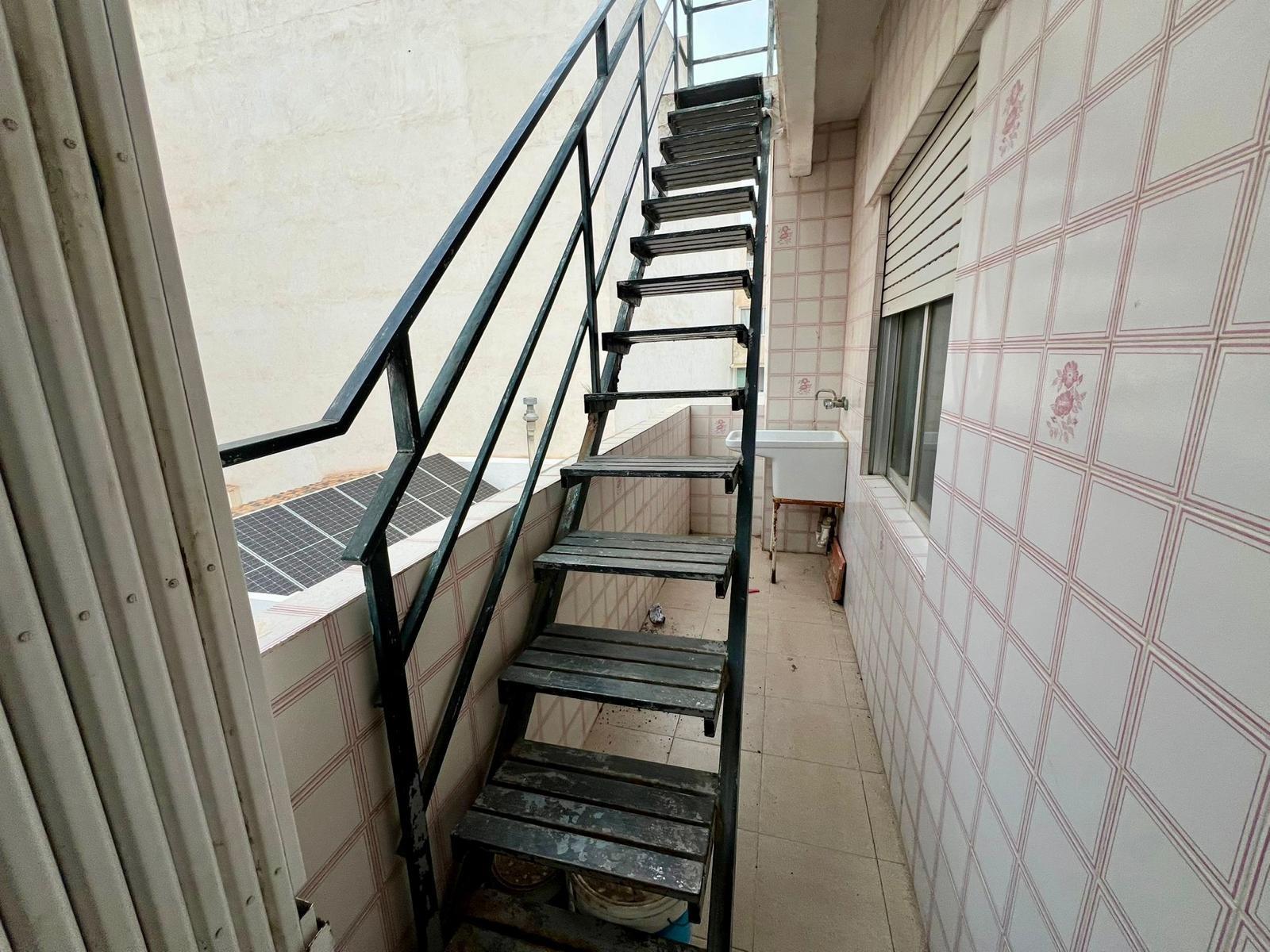 4 Bed, 2 Bath, ApartmentFor Sale, Torrevieja, Alicante