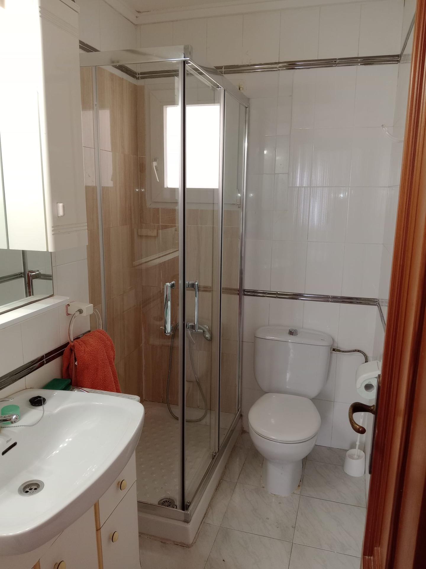 3 Bed, 1 Bath, ApartmentFor Sale, Torrevieja, Alicante