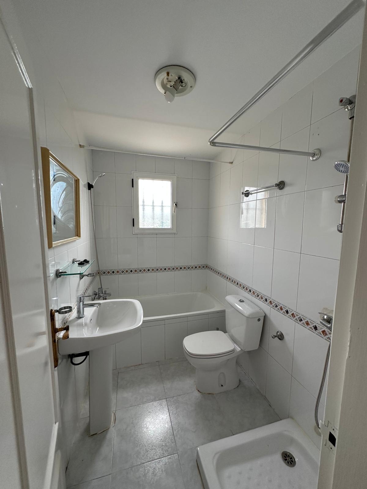 2 Bed, 1 Bath, HouseFor Sale, Torrevieja, Alicante