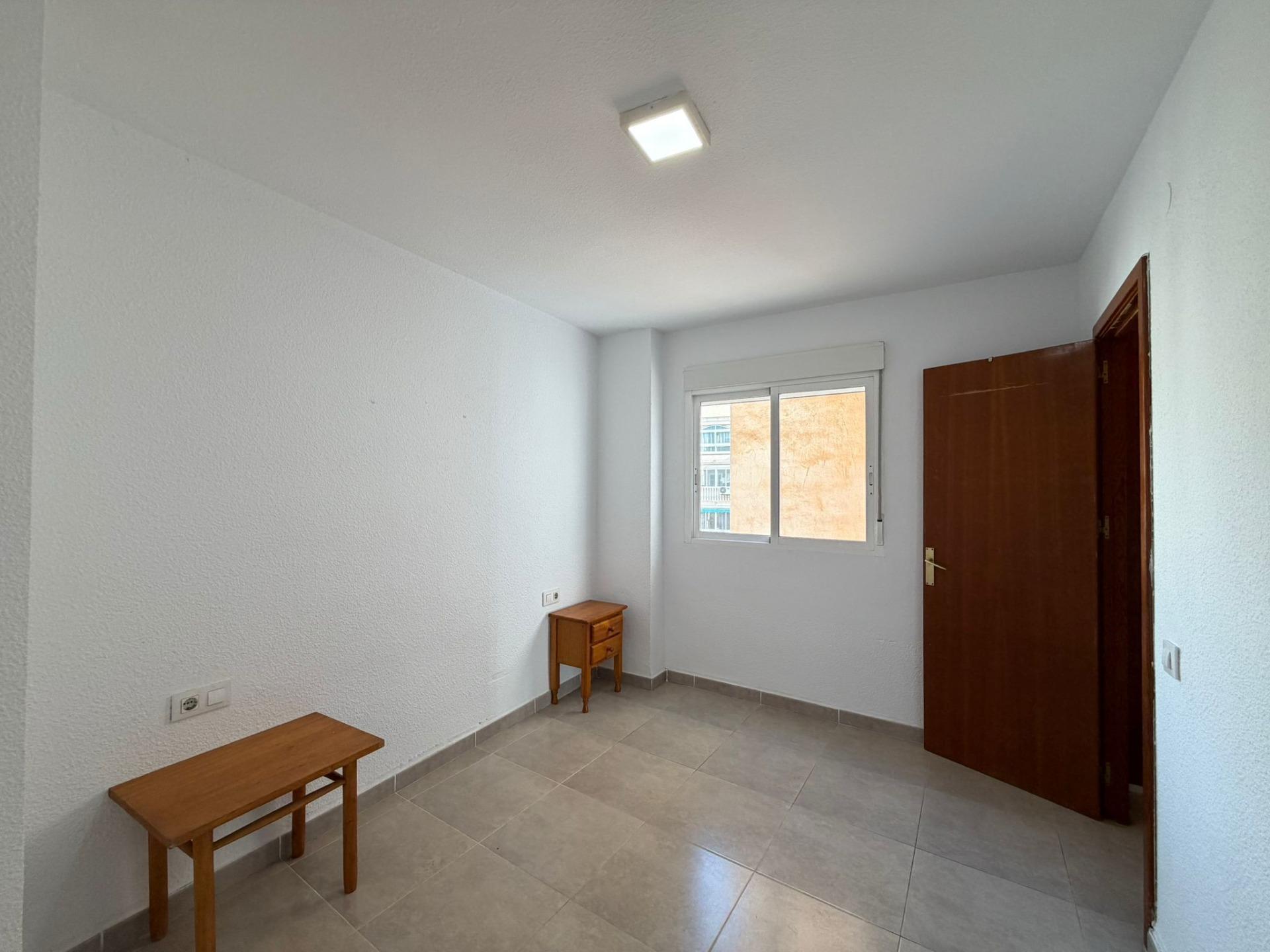 4 Bed, 2 Bath, ApartmentFor Sale, Torrevieja, Alicante