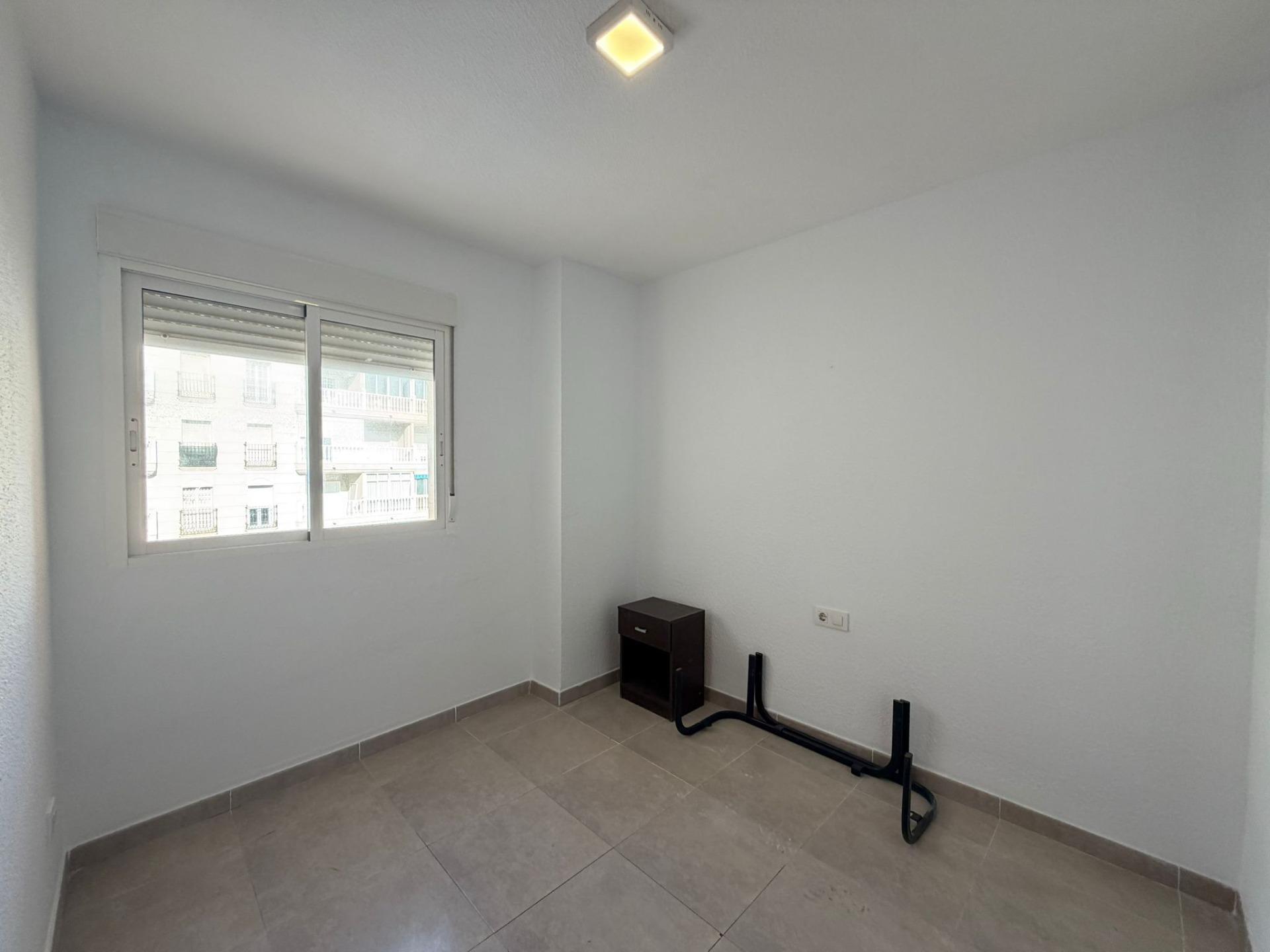 4 Bed, 2 Bath, ApartmentFor Sale, Torrevieja, Alicante