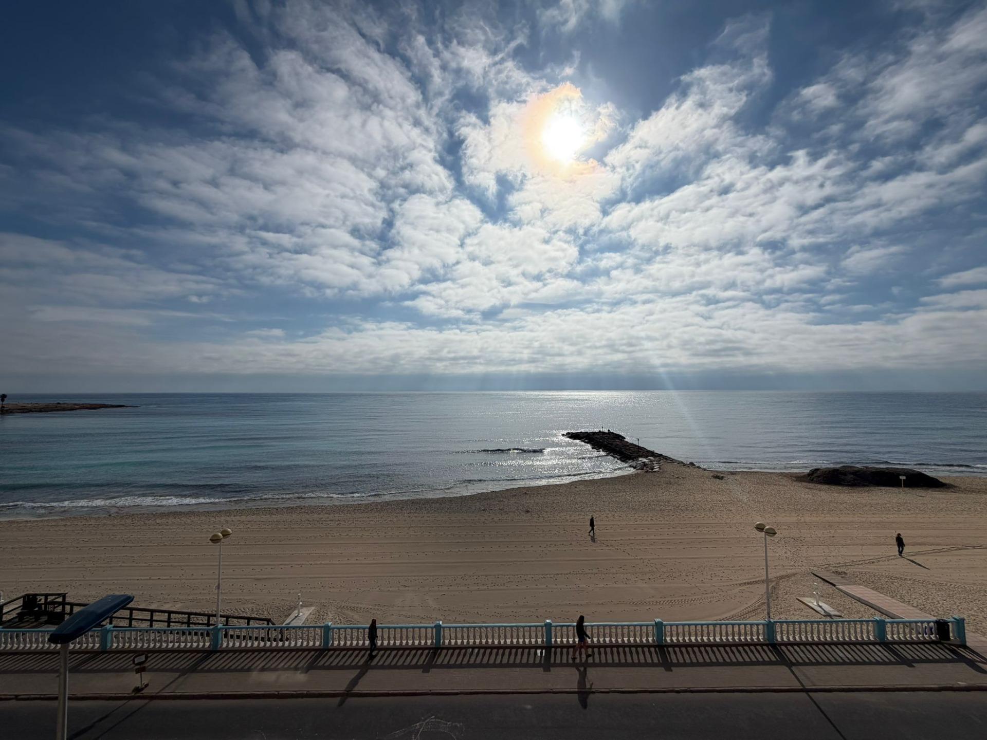 4 Bed, 2 Bath, ApartmentFor Sale, Torrevieja, Alicante