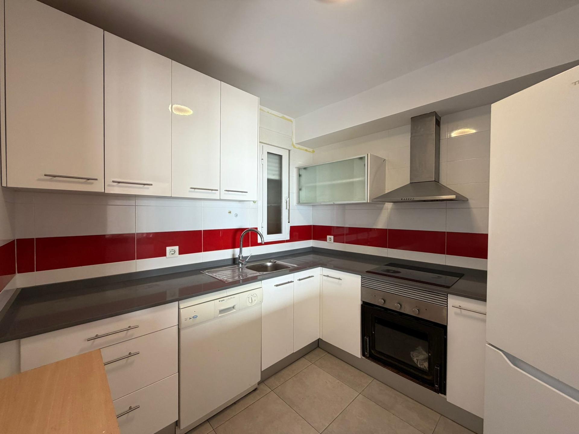 4 Bed, 2 Bath, ApartmentFor Sale, Torrevieja, Alicante