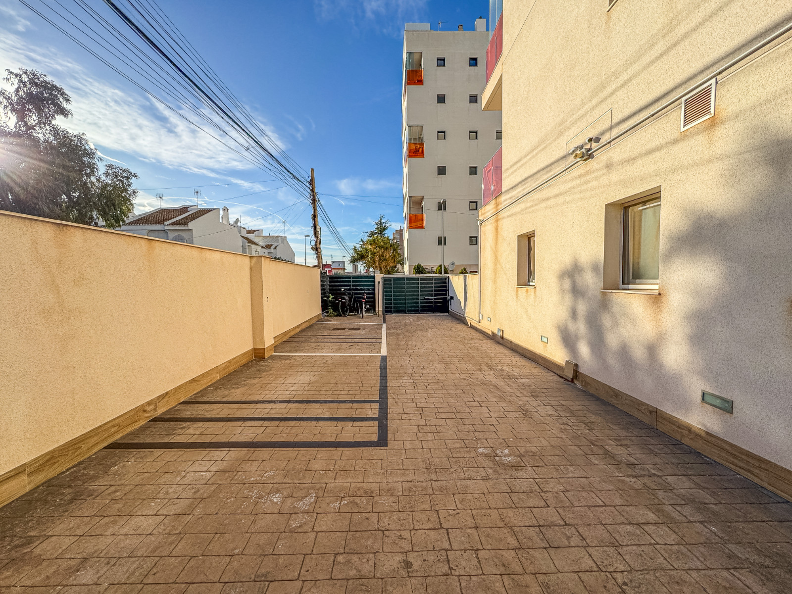 2 Bed, 1 Bath, ApartmentFor Sale, Torrevieja, Alicante