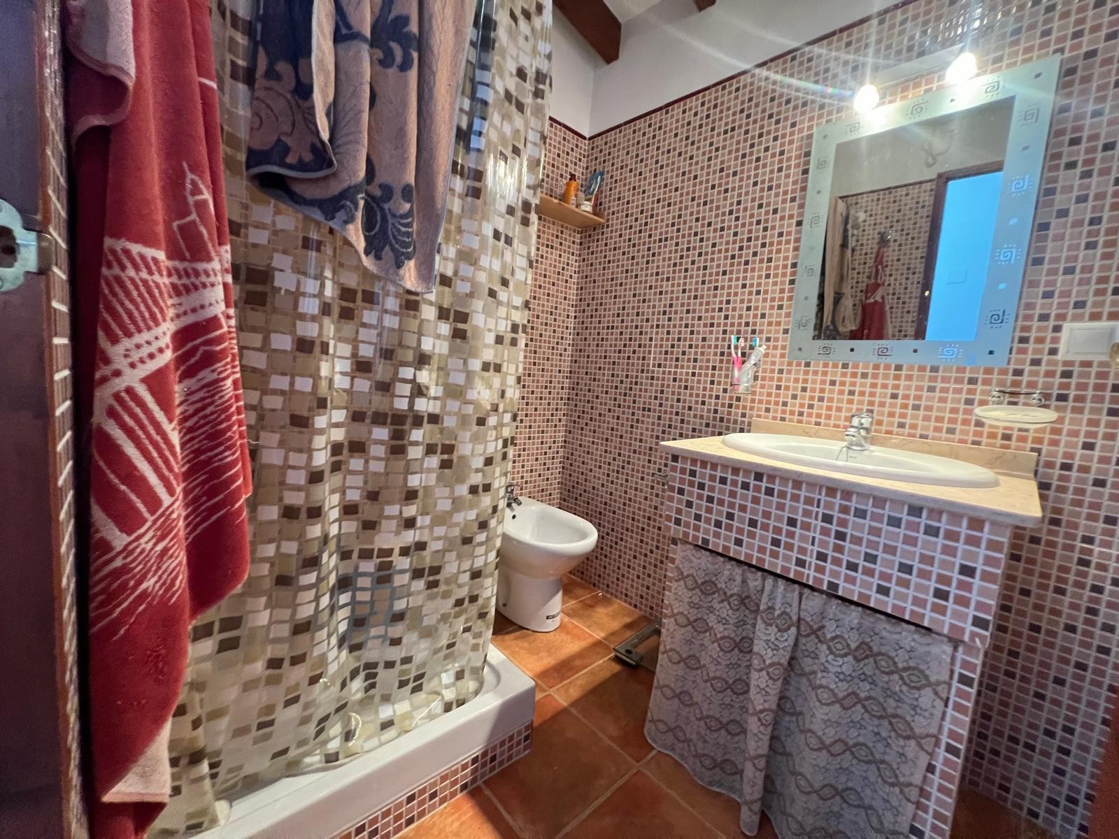 5 Bed, 2 Bath, HouseFor Sale, Pinoso, Alicante