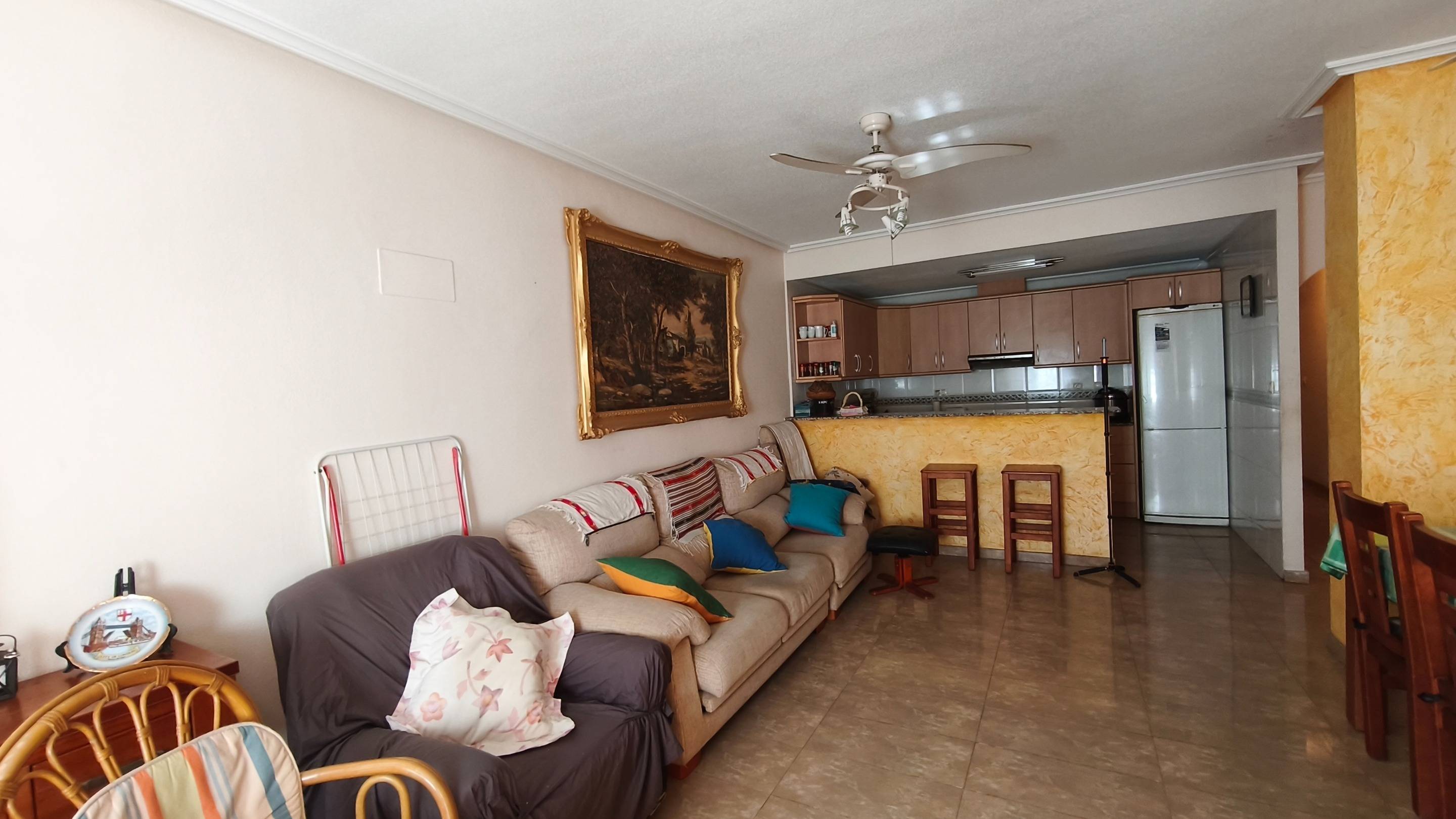 4 Bed, 2 Bath, ApartmentFor Sale, Torrevieja, Alicante