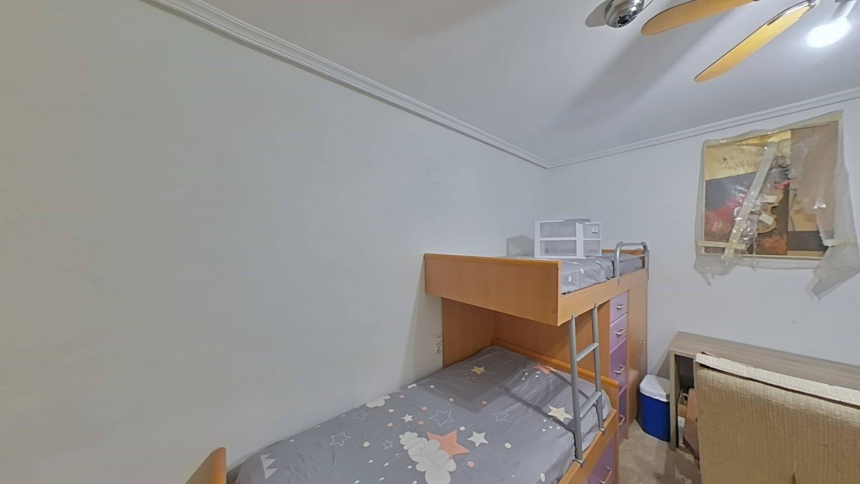 4 Bed, 2 Bath, ApartmentFor Sale, Torrevieja, Alicante