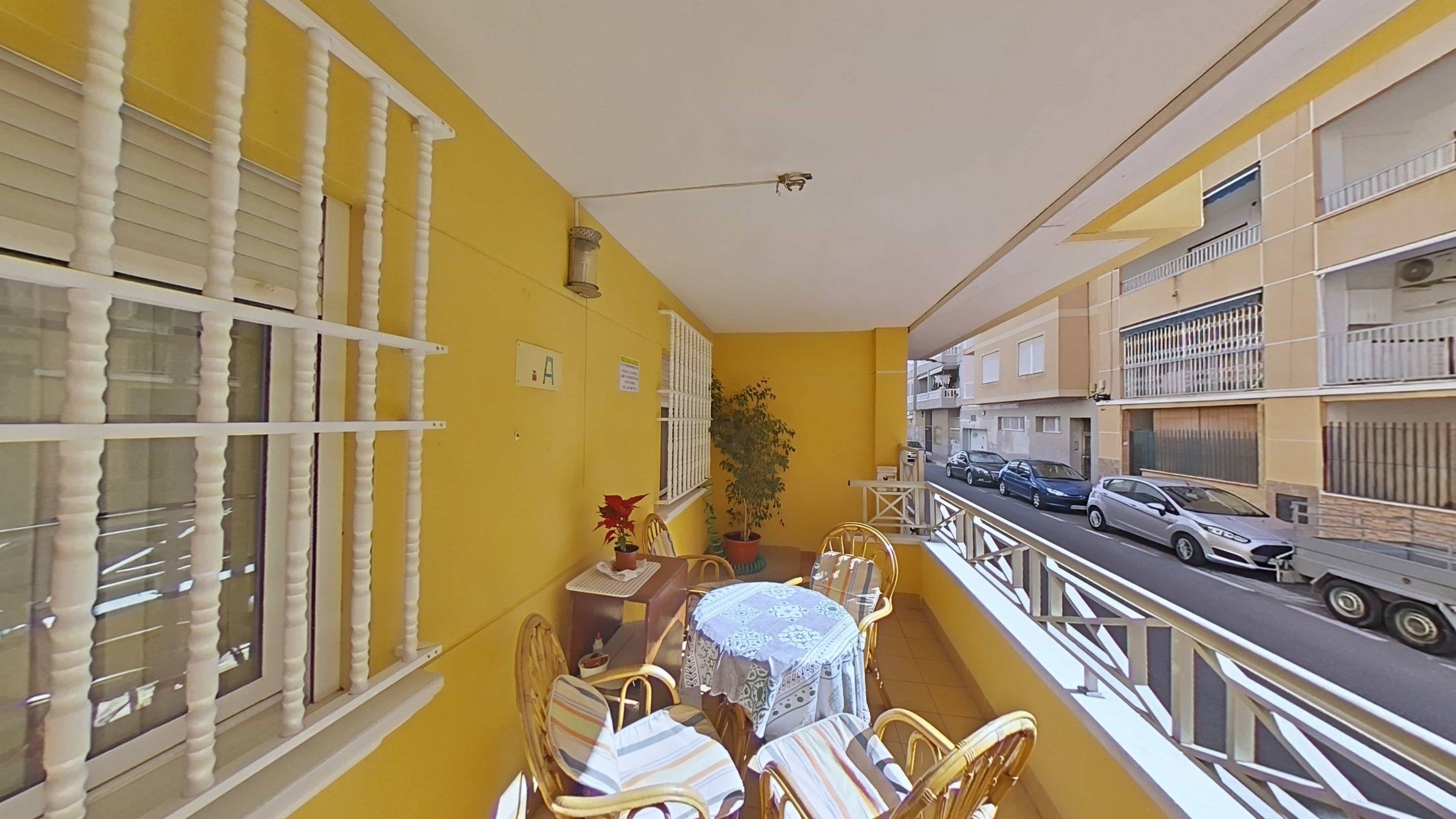 4 Bed, 2 Bath, ApartmentFor Sale, Torrevieja, Alicante