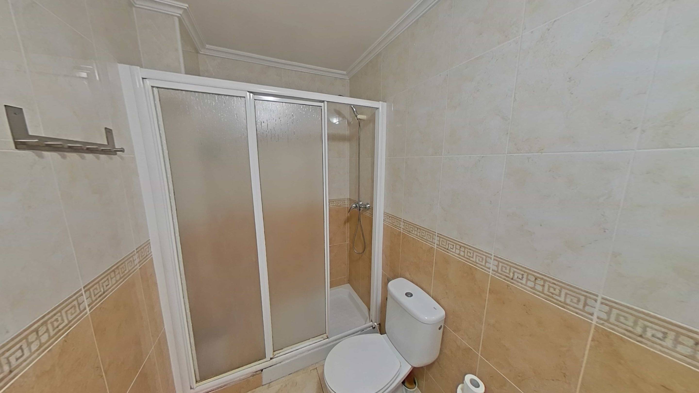 4 Bed, 2 Bath, ApartmentFor Sale, Torrevieja, Alicante