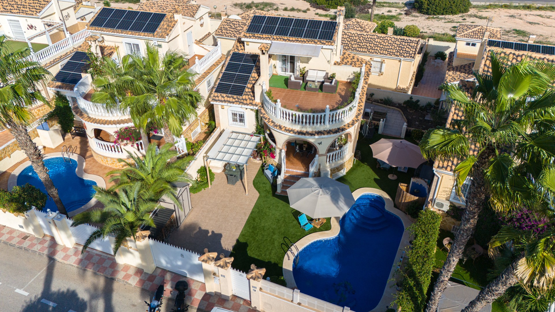 6 Bed, 4 Bath, HouseFor Sale, Santa Pola, Alicante