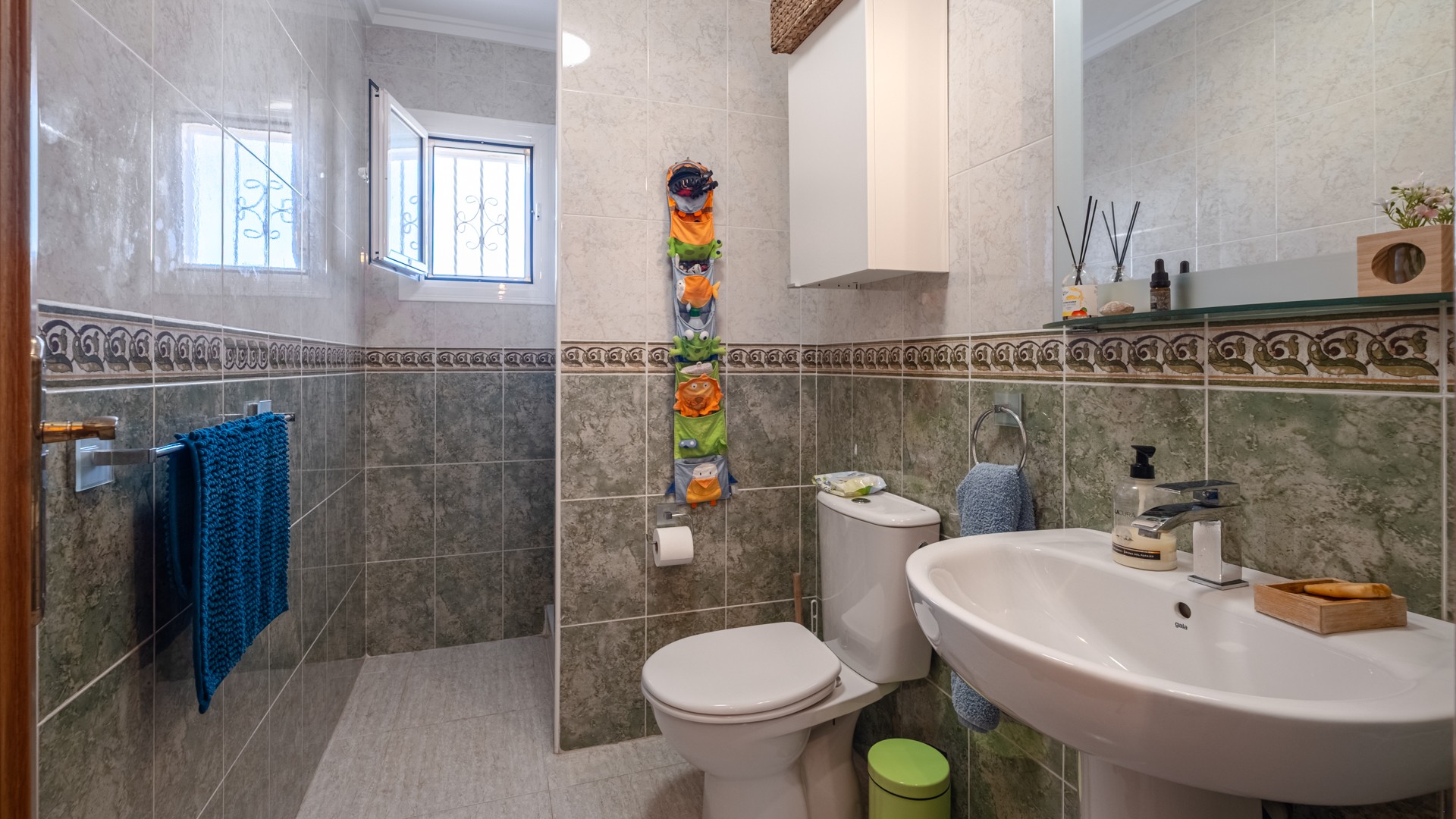 6 Bed, 4 Bath, HouseFor Sale, Santa Pola, Alicante