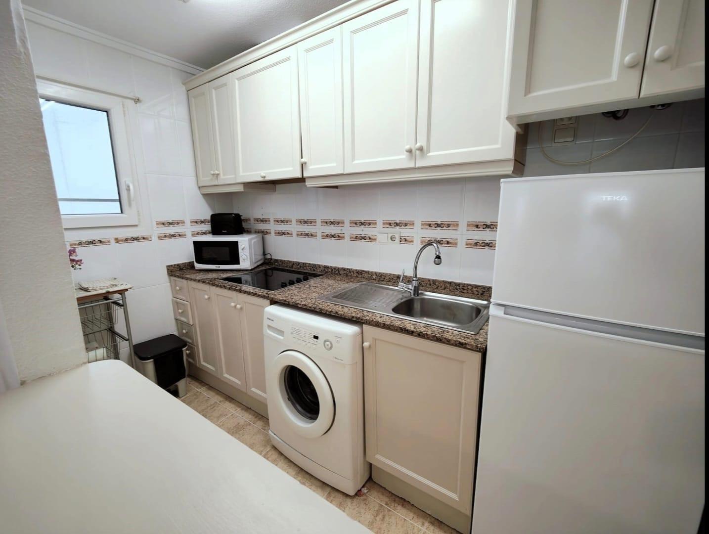 2 Bed, 1 Bath, ApartmentFor Sale, Torrevieja, Alicante