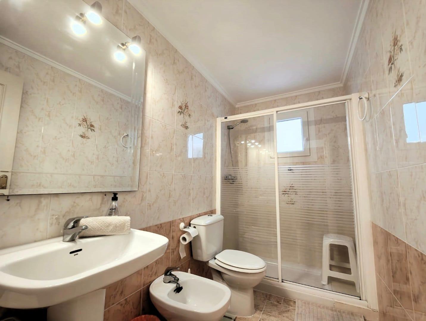 2 Bed, 1 Bath, ApartmentFor Sale, Torrevieja, Alicante