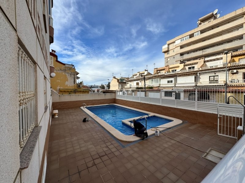 2 Bed, 1 Bath, ApartmentFor Sale, Torrevieja, Alicante