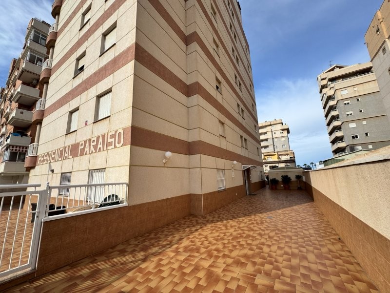 2 Bed, 1 Bath, ApartmentFor Sale, Torrevieja, Alicante