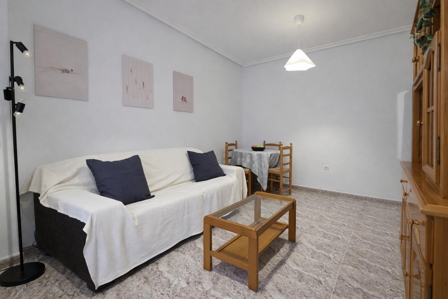 2 Bed, 1 Bath, ApartmentFor Sale, Torrevieja, Alicante