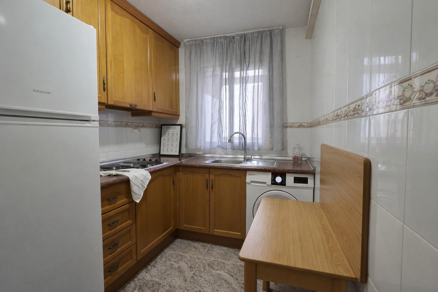 2 Bed, 1 Bath, ApartmentFor Sale, Torrevieja, Alicante