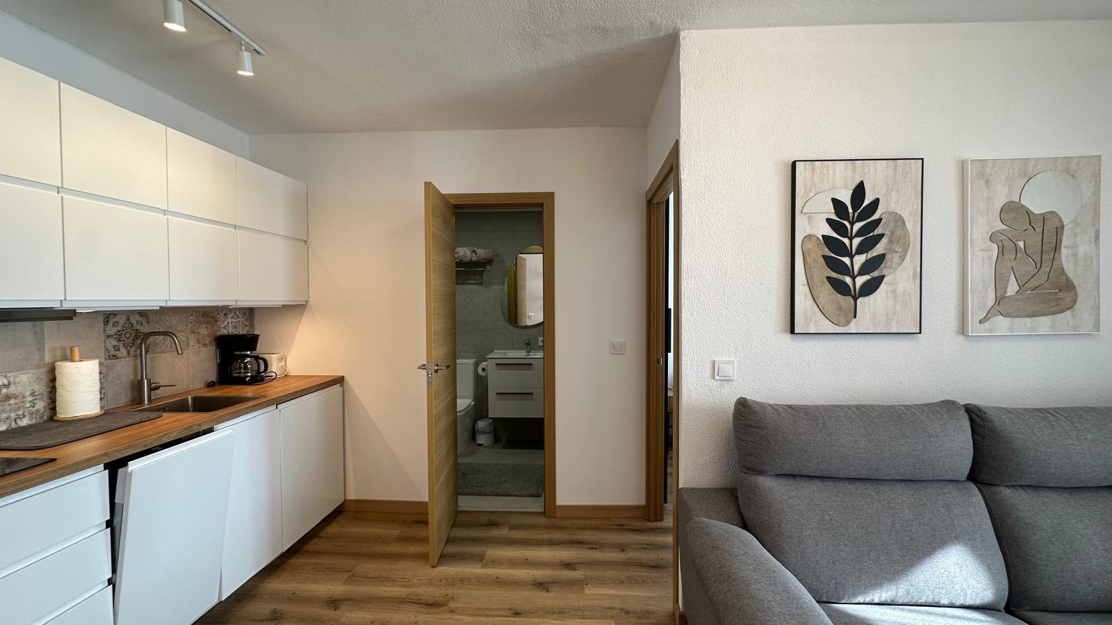 1 Bed, 1 Bath, HouseFor Sale, Torrevieja, Alicante