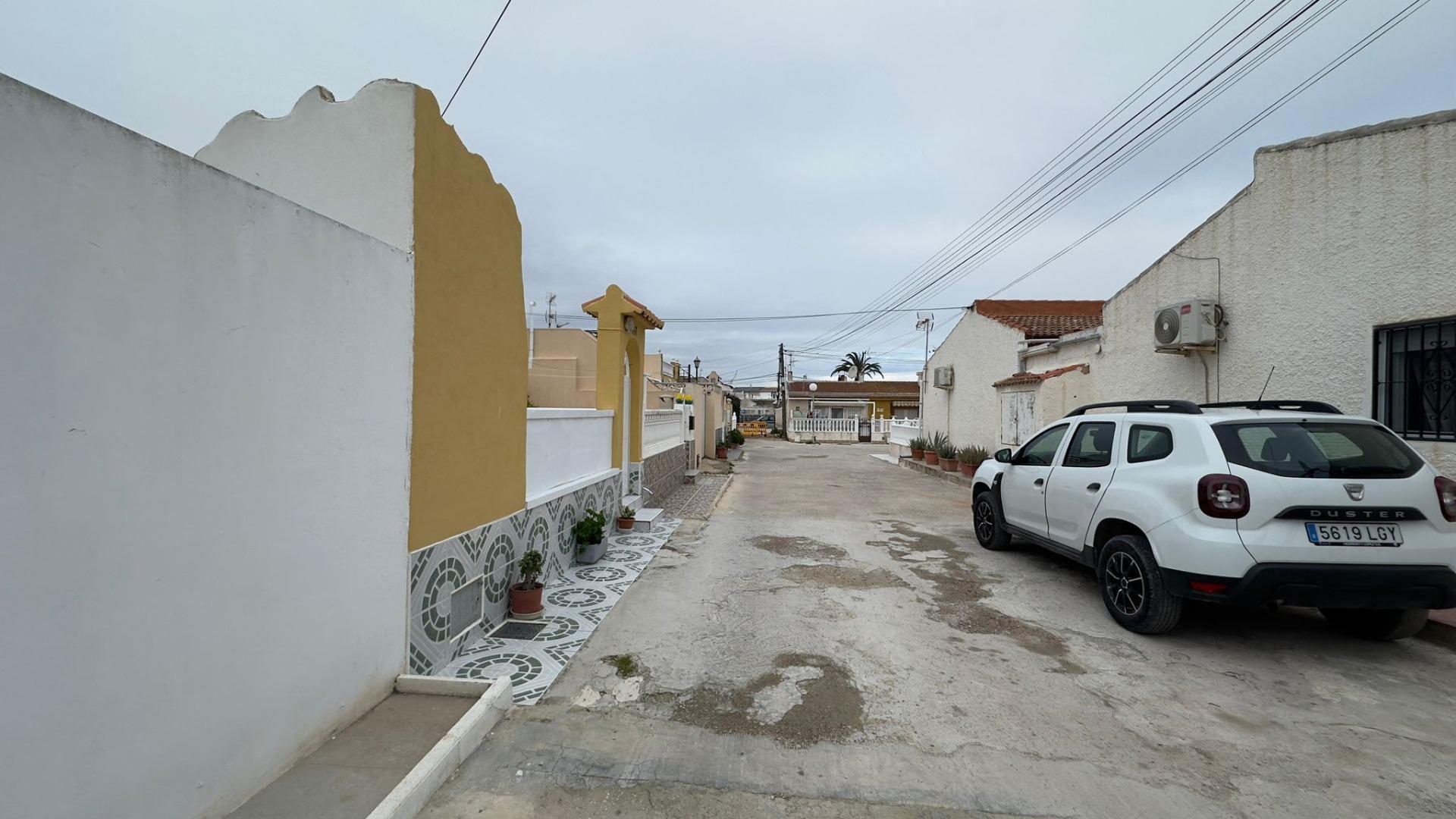 2 Bed, 1 Bath, HouseFor Sale, Torrevieja, Alicante