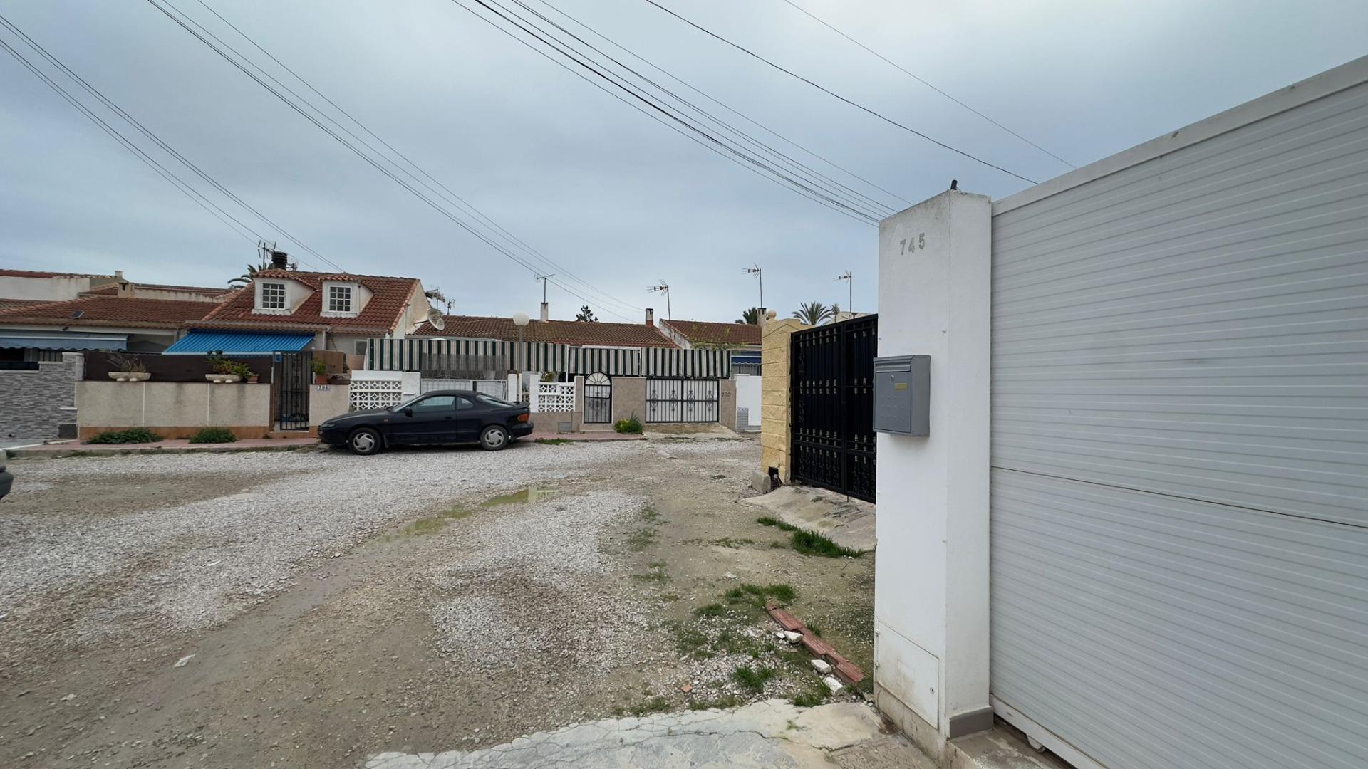 2 Bed, 1 Bath, HouseFor Sale, Torrevieja, Alicante