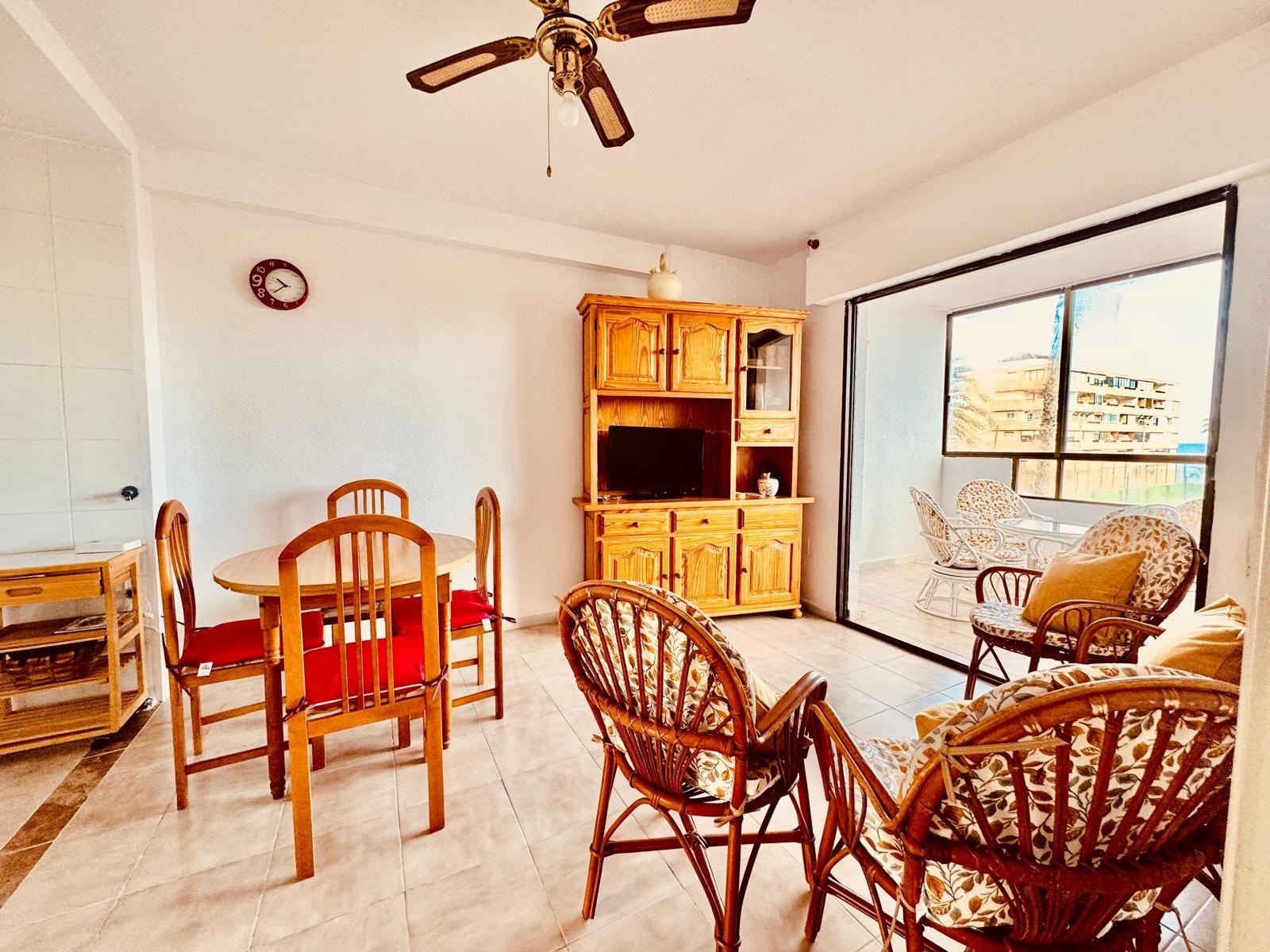 3 Bed, 1 Bath, ApartmentFor Sale, Torrevieja, Alicante