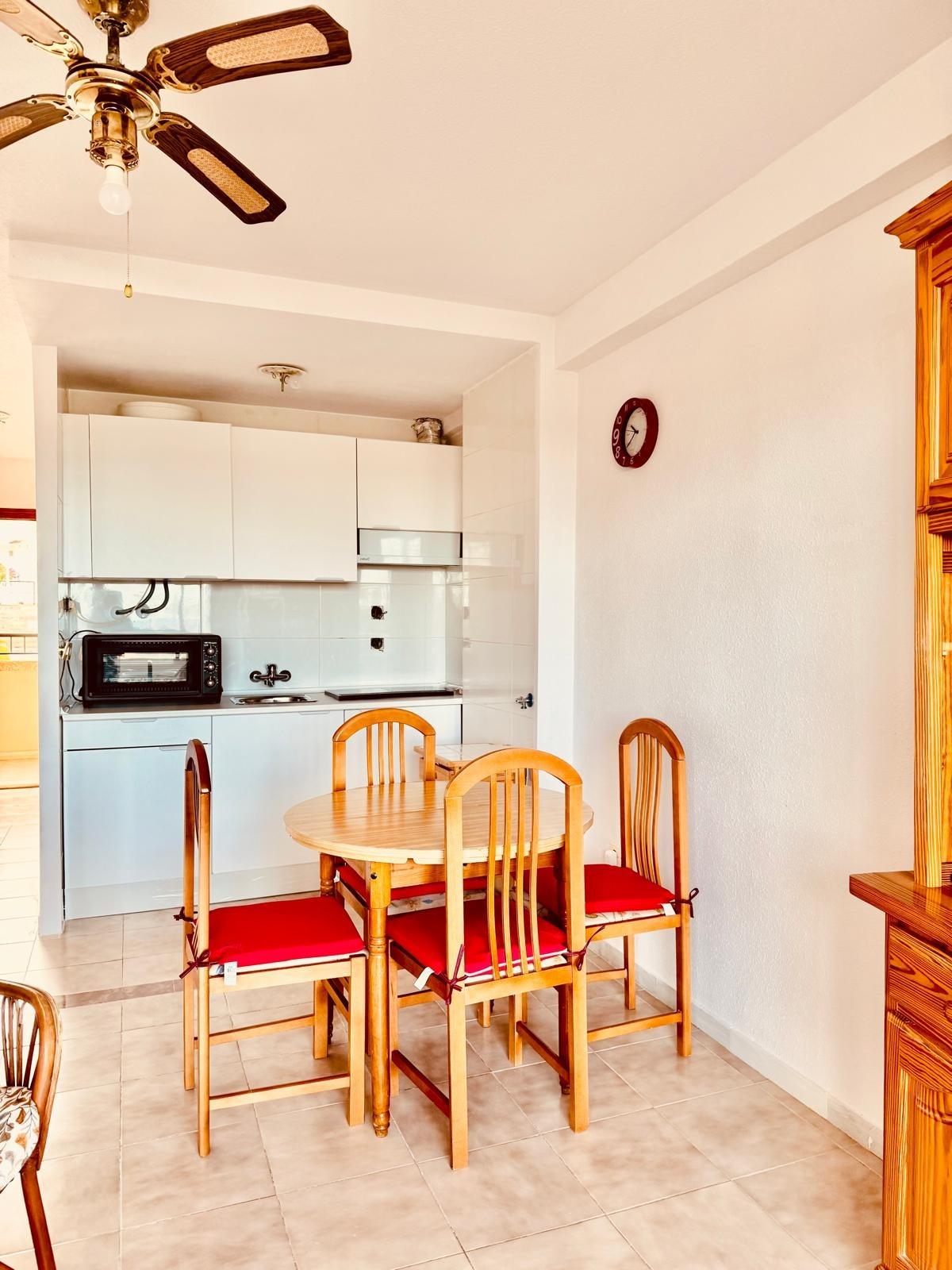 3 Bed, 1 Bath, ApartmentFor Sale, Torrevieja, Alicante