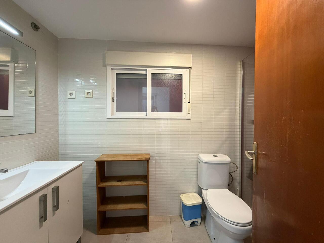 4 Bed, 2 Bath, ApartmentFor Sale, Torrevieja, Alicante