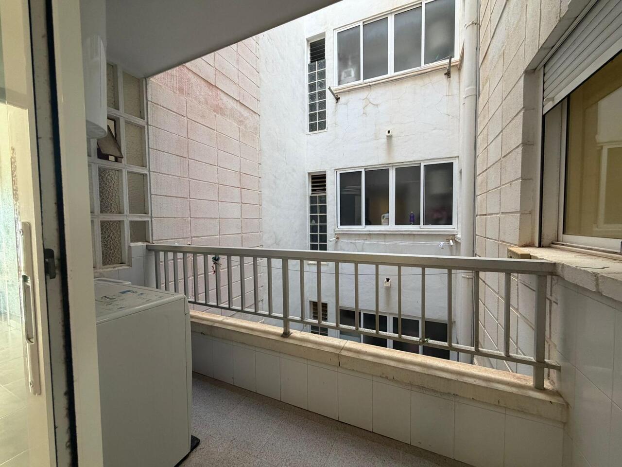 4 Bed, 2 Bath, ApartmentFor Sale, Torrevieja, Alicante