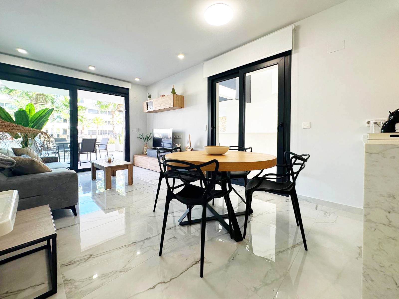 2 Bed, 2 Bath, ApartmentFor Sale, Torrevieja, Alicante