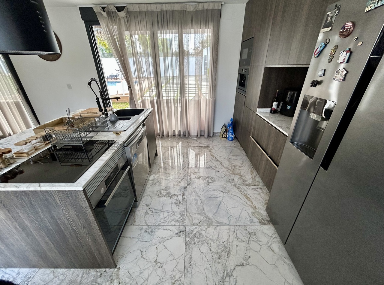 3 Bed, 4 Bath, HouseFor Sale, Los Balcones, Alicante