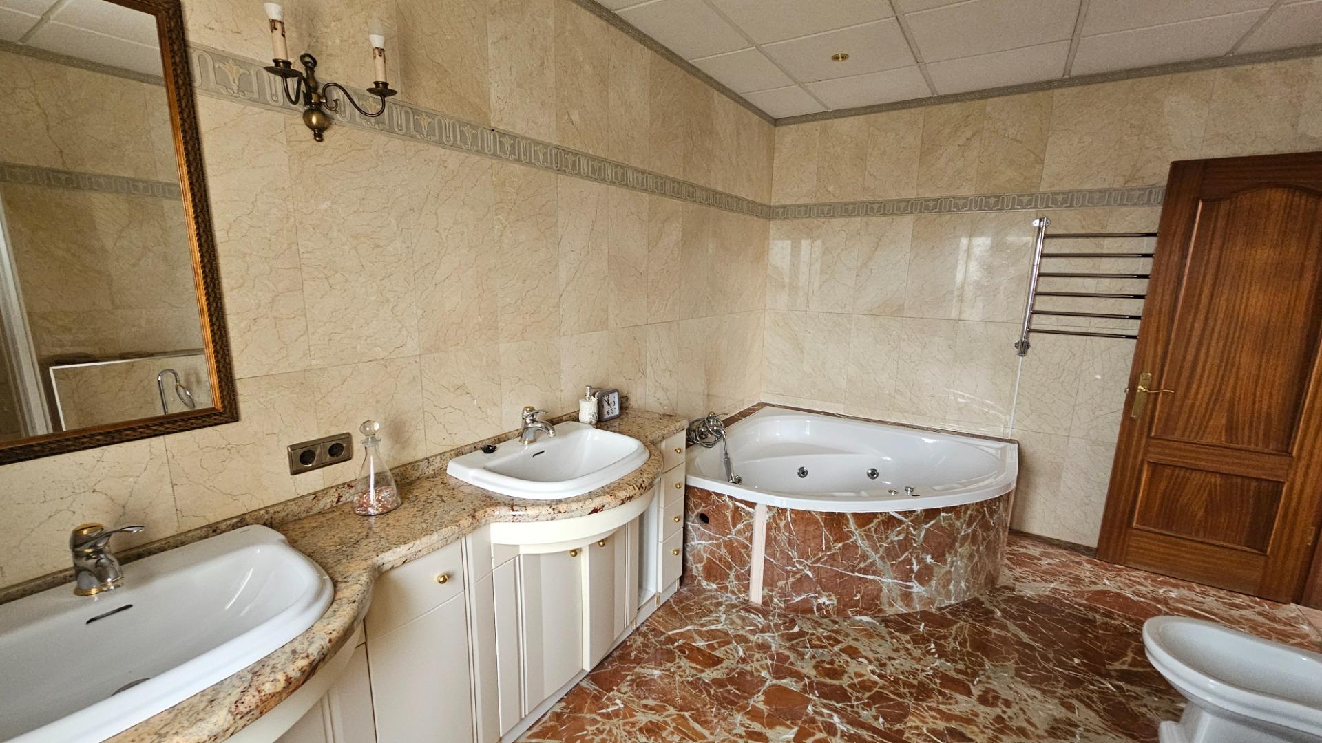 3 Bed, 3 Bath, HouseFor Sale, Torrevieja, Alicante