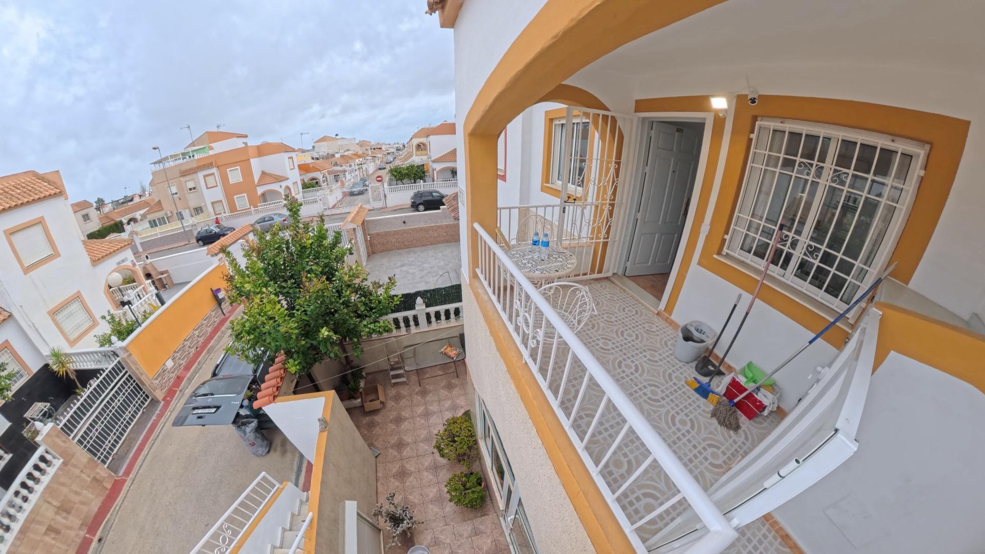 2 Bed, 1 Bath, HouseFor Sale, Torrevieja, Alicante